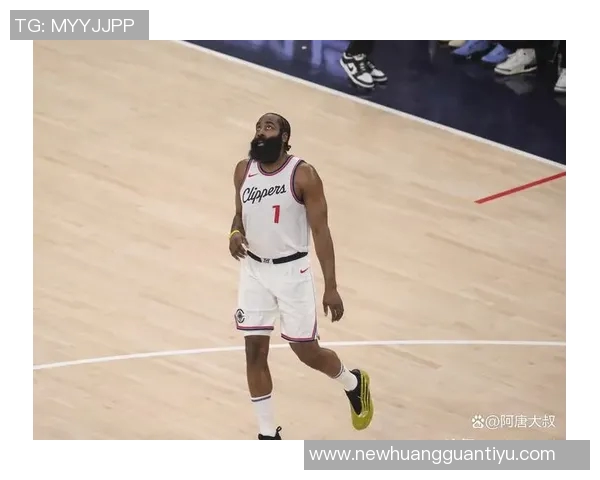 浓眉强调团队配合的重要性呼吁多传导球以创造更多得分机会